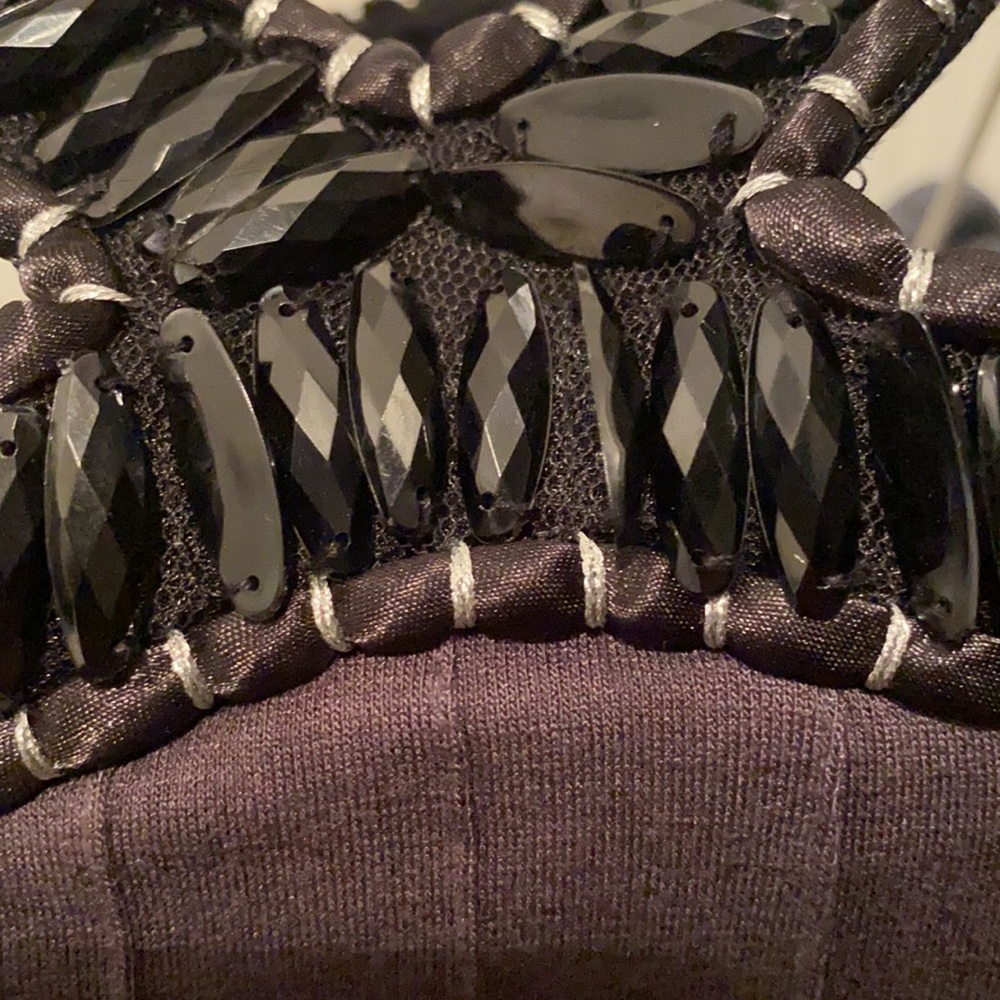 Express. Small. - Picture 2 of 3